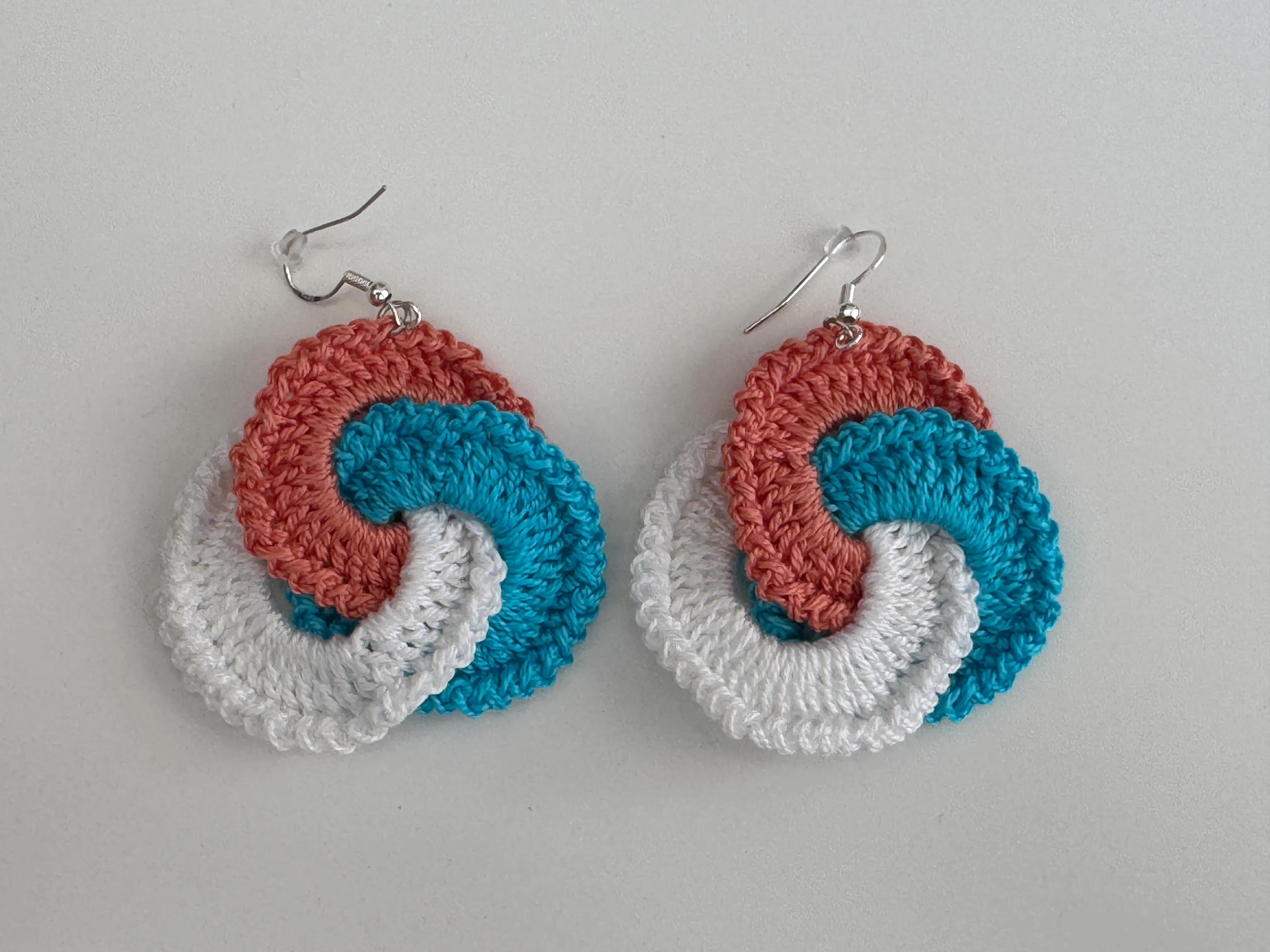 KUMAI Swirl Drops - Coastal Pearl flat-lay